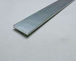 Barra retangular de aluminio